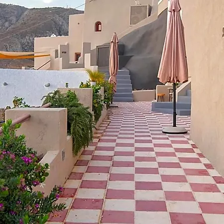 Nano 4* Fira (Santorini)